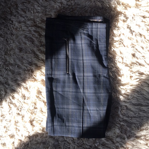 Zara Basic Trousers - Picture 2 of 3